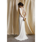 Simplicity Of The Thinous Tour Repair Slim Thin Wedding Dress New Bride Bare Back Small Tail Evening Dress HZ0517