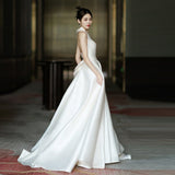 New Dingy-Hanging Neck Light Wedding Dress Tug White High-End Wedding Dress Bride Welcome Out Of The Yarn Light Extravagance HZ0517