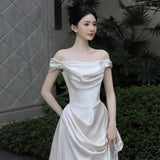 One-Word Shoulder Bride Light Wedding Dress French Small Tailed Morning Robe 2026 New High-End Engagement Dress With A Fastern Yarn HZ0517