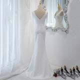 White Dingy Evening Dress Female 2026 New Light Luxury Small Temperament Fishtail Light Wedding Dress Dress Dress Vocal Art Test HZ0517