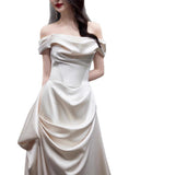 Vintage Shoulder-Tailed Light Wedding Dress White Fascling Engagement Welcome To Go Out Of The Yarn French Temperament Dress Dress HZ0517