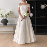 Korean-Style Light Wedding Dress With Simple Light Luxury Niche Travel Engagement Certificate Temperament Evening Dress White Dress HZ0517