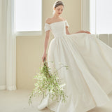 Temperament Light Wedding Dress Retro Shoulder Simple Engagement Registration Dress Travel To Shoot Small Brides Go Out Of The Yarn HZ0517