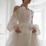 [Man] White Stant Light Wedding Dress 2026 New Breast-Mearing French Temperament Long-Sleeved Travel Wedding Dress HZ0517