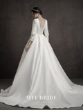 Sai [Vienna Dance Song] Light Wedding 2026 Spring New French Vintage Long Sleeve V-Neck Tailed Wedding HZ0517