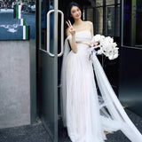 French Niche Sexy Breast-Shaping Light Wedding Dress Sen Is Fairy Tailing Bride Morning Robe Door Yarn Engagement High-End Light Luxury HZ0517