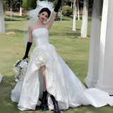 Exhibition New Studio Theme Clothing Couple Photo Photo Dress Exterior Travel Simple Street Pattted Breast Wedding Dress HZ0517