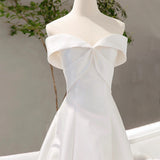 French Light Wedding Dress 2026 New Winter Bride Simple Temperament Long Tail Yarn Shoulder-Spea-Sing Noodle Dress HZ0517