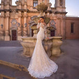 White Breasted Wedding Dress Lace Big Tail 2026 New Fashion Temperament Temperament Dignified Lady Atmospheric Wedding Dress HZ0517