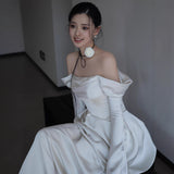 French Long-Sleeved Light Wedding Dress Bride Autumn And Winter Fasing Simple High-End Feeling Shoulder Yarn Engagement Dress HZ0517
