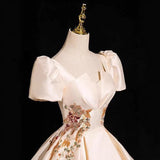 2026 New French Champagne Set Of Dress Embroidered Waist Skirt Light Luxury High-End Stage Performance Dress HZ0517