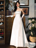 French Bra-Smeared Densate Wedding Dress White Simple Bride Welcome Small Tail Dress Travel Holiday Dress HZ0517