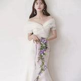 One-Word Shoulder-Singed Face Light Wedding Dress 2026 New Bridal Simple Temperament Fishtail French Style Welcome Dress HZ0517