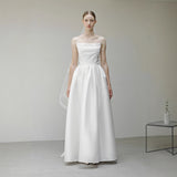 New Korean Braping Light Wedding Dress Sen Is Simple Temperament Long Bride Engagement With A Densate Wedding White Yarn HZ0517