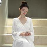 Long-Sleeved Light Wedding Dress 2026 Spring New Fashion Trend Solid Color Certificate Wedding Dress HZ0517