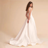 French-Style Sedation Light Wedding Dress 2026 New Naked Bride Go Out To The Yarn To Get The Registration Dress HZ0517
