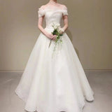 French Main Wedding Dress 2026 New Light Wedding Dress Bride Wedding Retro Hepburn Wind Welcome Light Yarn Thin Yarn HZ0517