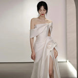 One-Word Shoulder Light Wedding Dress 2026 Spring New Bridal Bridal Simplicity Style Travel Tug-Tail Dress HZ0517
