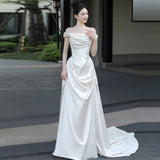 One-Word Shoulder Bride Light Wedding Dress French Small Tailed Morning Robe 2026 New High-End Engagement Dress With A Fastern Yarn HZ0517