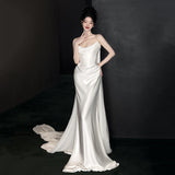 Simplicity Of The Wedding Dress Bride French Simple Welcome Go Out White Brated And Tailed Dress HZ0517