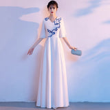 Grand Choir Performance Dress Female Dress Temperament Presided Over The Evening Dress Chinese Wind Thin Red Song Competition Costume HZ0517