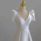 Simplicity Light Wedding Bride Wedding 2026 New Simple Atmosphere French Hepburn Retro Light Yarn Go Out Yarn HZ0517