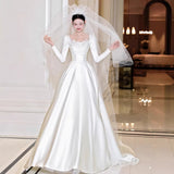 French Long-Sleeved Light Wedding Dress Bride Spring Senior Sense Of The Go Out Of The Main Yarn Denwear Dentance White Dress Dress HZ0517