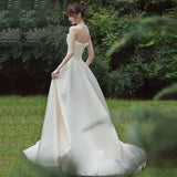 French Bra Light Wedding Dress 2026 New Bridal Temperament Vertiny Hepburn Simple Super Fairy Welcome Door Yarn HZ0517