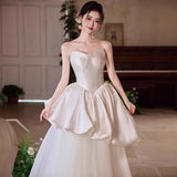 French Light Wedding Dress 2025 New Long-Bossed Engagement Dress Retro Morning Dress Temperament Thin Out Of The Yarn HZ0517