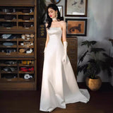 French Bra-Smeared Densate Wedding Dress White Simple Bride Welcome Small Tail Dress Travel Holiday Dress HZ0517