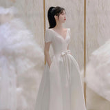 New French Simple White Short-Sleeved Light Wedding Dress V Collar Light Luxury Denswear Wedding Dress Skirts Can Be Worn Daily HZ0517