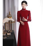 New Chinese Vintage Dress Bride Long Sleeve National Style Bride Red Wedding Long Banquet Dress HZ0517