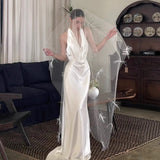 The Bride's Engagement Certificate Small White Dress French Temperament Simple Out Of The Pavilion Welcome To The Wine Dress Morning Robe Banquet Hanging Neck Dress HZ0517
