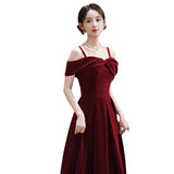 Red Toast Suit 2026 New Bride Small Engagement Dress Back Door High-End Evening Dress Party Banquet HZ0517