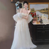 One-Word Shoulder Light Wedding Dress Half-Perspective New French Fairy Morning Robe Bride Married Yarn Tective Engagement Dress HZ0517