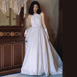 Hang Neck Wedding Dress Temperament Retro Style Small Bride French Bare Back Thin Wedding Yarn Small Tail Wedding HZ0517
