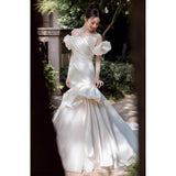 Fashioned Dingy Fishtail Light Wedding Dress 2026 New Bride Word Shoulder French Light Luxury Bra Welcome To Take A Picture HZ0517