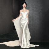 Simplicity Of The Wedding Dress Bride French Simple Welcome Go Out White Brated And Tailed Dress HZ0517