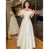 One-Word Shoulder-Singed-Sin-Faced Light Wedding Dress 2026 New Engagement Dress Dress Small Man To Go Out In Morning Robes For Female Brides HZ0517