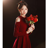 A Toasting Bride 2026 New Wine Red Engagement Dress Can Usually Wear Long-Sleeved Velvet Banquet Dress HZ0517