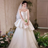 French Light Wedding Dress 2025 New Long-Bossed Engagement Dress Retro Morning Dress Temperament Thin Out Of The Yarn HZ0517