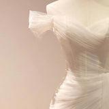 French Light Wedding Dress 2026 New Bridal Super Fairy Temperament Shoulder To Go Out Of The Yarn Fishtail Welcome Dress Dress HZ0517