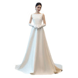 French Light Wedding Dress Bride Simple Temperament Vertiny Retro Welcome White Dress Dress Small Tail Yarn Dress HZ0517