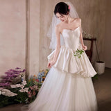 French Light Wedding Dress 2025 New Long-Bossed Engagement Dress Retro Morning Dress Temperament Thin Out Of The Yarn HZ0517