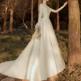 2026 Spring New Hepburn Does Not Show Back Long-Sleeved Vertevery Big Tail Wedding Dress HZ0517