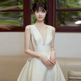 French Linden Light Wedding Dress 2026 New Bridal Simple Sen Style V-Neck Out Welcome Yarn White Bareback Dress HZ0517