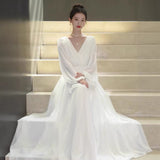 Long-Sleeved Light Wedding Dress 2026 Spring New Fashion Trend Solid Color Certificate Wedding Dress HZ0517