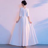 Grand Choir Performance Dress Female Dress Temperament Presided Over The Evening Dress Chinese Wind Thin Red Song Competition Costume HZ0517