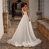 White Sling Tailed Bride Main Wedding Dress Simple Temperament French Outdoor Travel To Welcome Out Of The Yarn Niche HZ0517