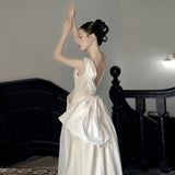 Korean-Style Seduced Wedding Dress 2026 Temperament Is Thin And White Simple Out Of The Door Sexy Naked Bride Tail Dress HZ0517